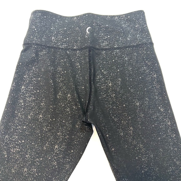 Zyia Light and Tight Black Reflective Stripes Leggings - Picture 3 of 9